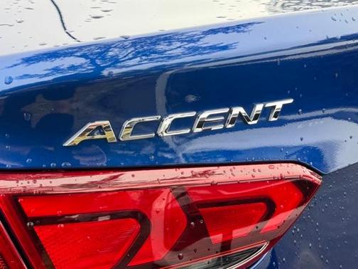 2022 Hyundai Accent SE