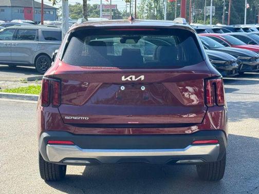 Red 2025 Kia Sorento S