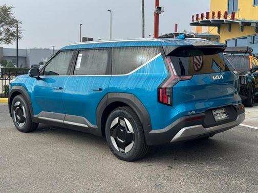 2026 Kia EV9 Wind