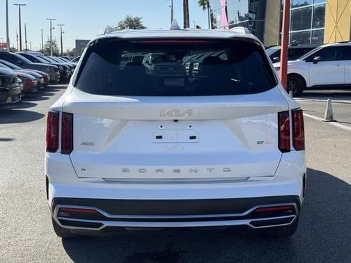 2022 Kia Sorento Plug-In Hybrid SX