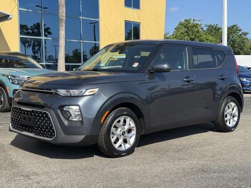 2022 Kia Soul LX