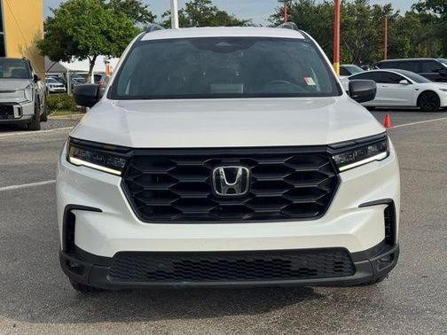 White 2025 Honda Pilot Sport