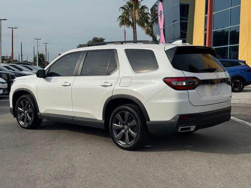 White 2025 Honda Pilot Sport