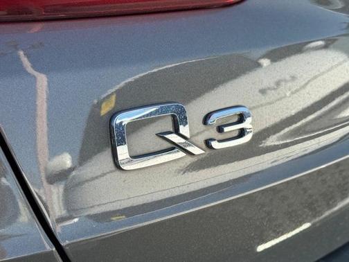 2021 Audi Q3 45 S line Premium