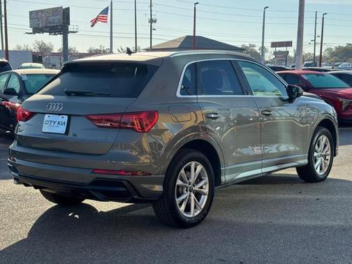 2021 Audi Q3 45 S line Premium