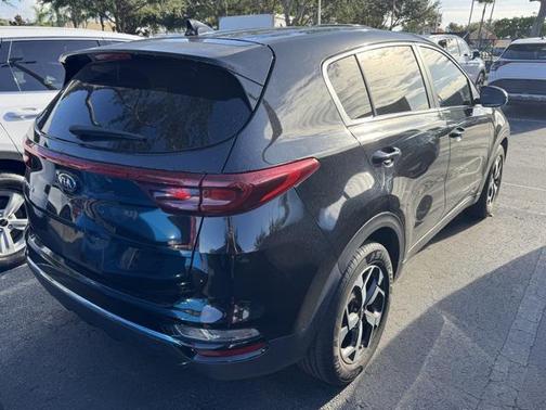 2022 Kia Sportage LX