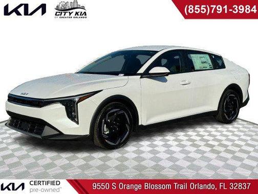 White 2025 Kia K4 EX