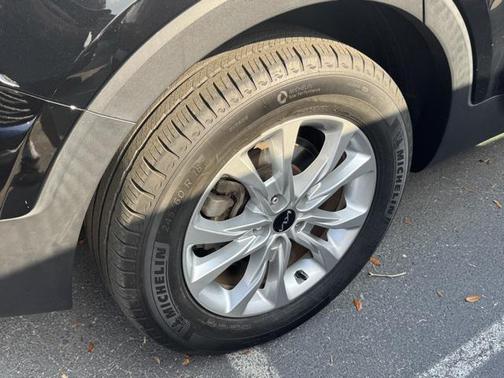 2022 Kia Telluride LX