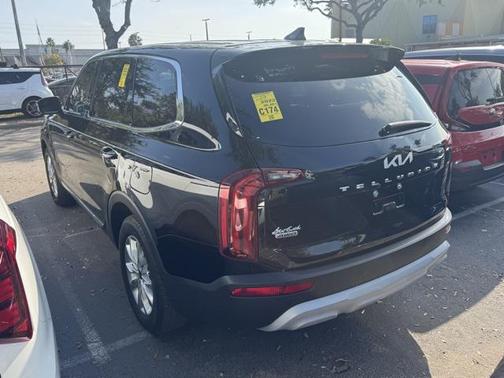 2022 Kia Telluride LX