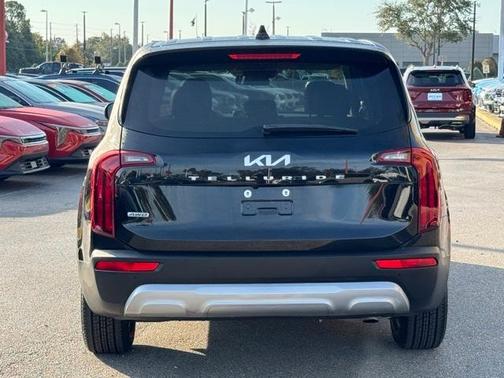 2022 Kia Telluride LX