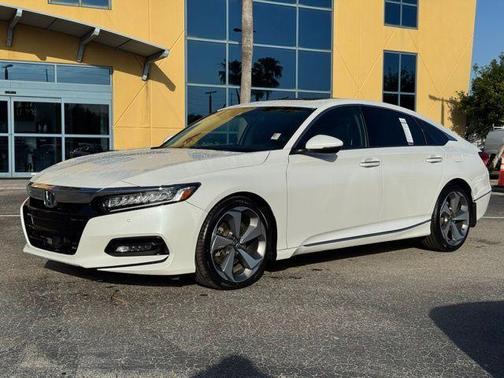 White 2019 Honda Accord Touring 2.0T