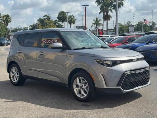 2024 Kia Soul LX