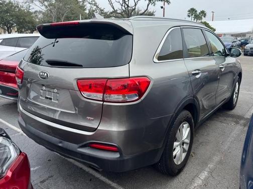 2018 Kia Sorento LX