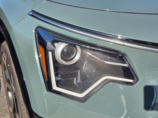 2023 Kia Niro EX Touring