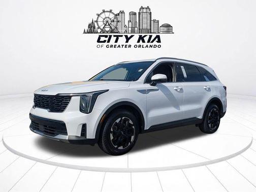 White Pearl 2024 Kia Sorento S