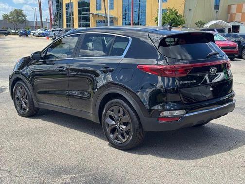 Red 2022 Kia Sportage LX