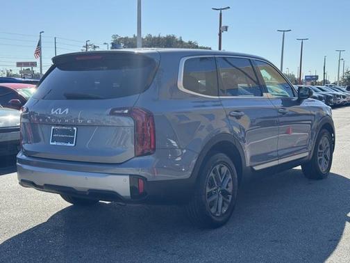 2023 Kia Telluride LX