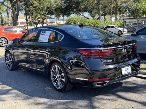 2019 Kia Cadenza Technology