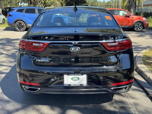 2019 Kia Cadenza Technology