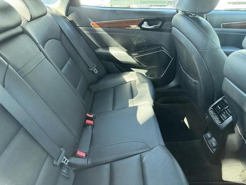 2019 Kia Cadenza Technology