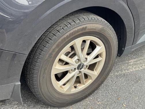 2022 Kia Carnival LXS