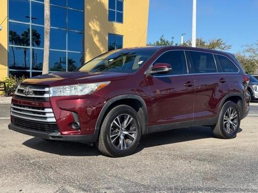 2019 Toyota Highlander LE