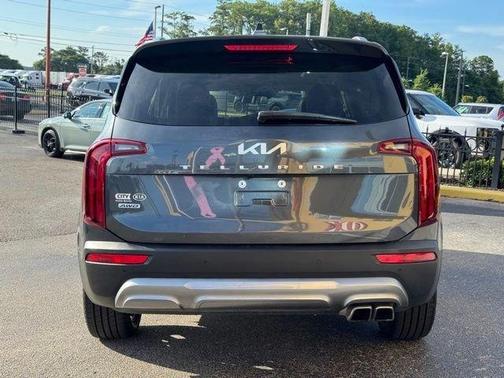 Gray 2022 Kia Telluride S