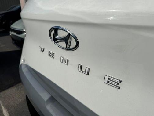 2025 Hyundai VENUE SE