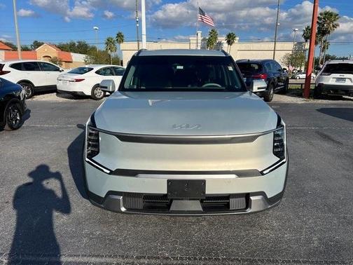 2024 Kia EV9 Wind
