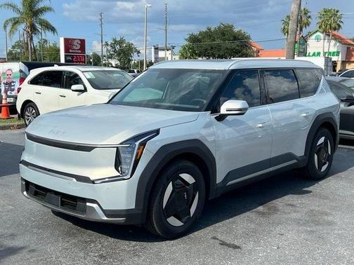 2026 Kia EV9 Wind