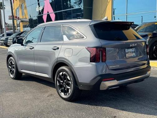 2024 Kia Sorento S