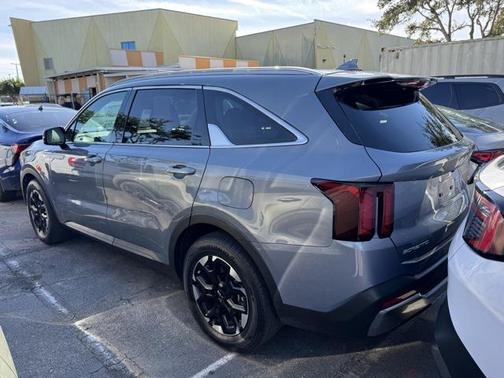 2024 Kia Sorento S