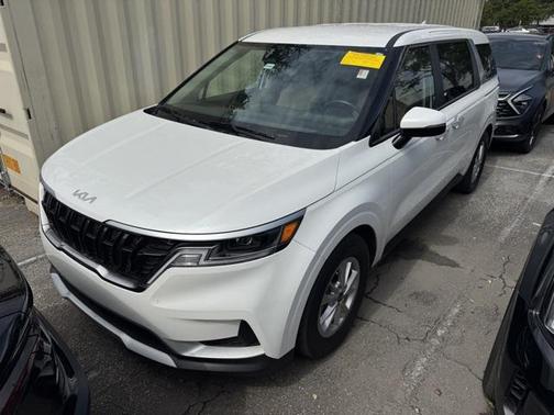 2024 Kia Carnival LX