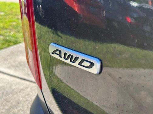 Green 2022 Kia Telluride S