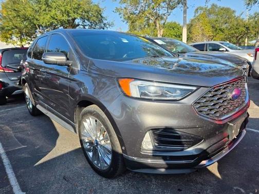 2020 Ford Edge Titanium