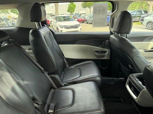 Black 2024 Kia Carnival LX