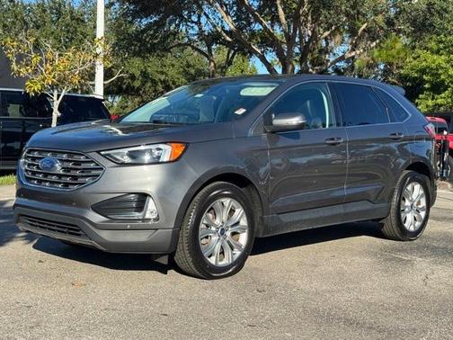 2022 Ford Edge Titanium
