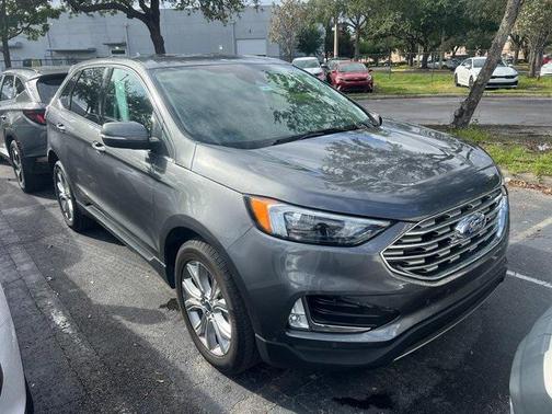 2022 Ford Edge Titanium