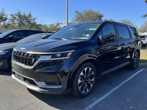 2024 Kia Carnival EX