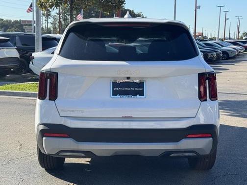 2025 Kia Sorento LX