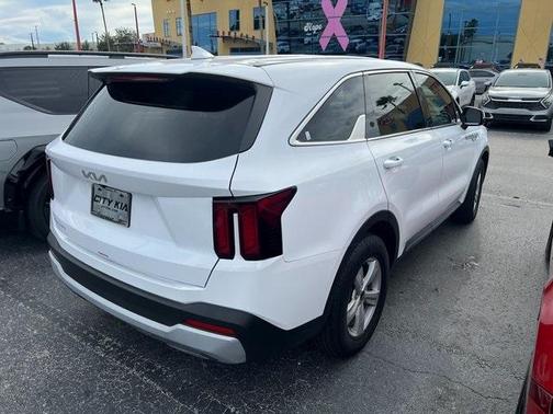 2025 Kia Sorento LX