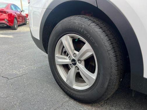 2025 Kia Sorento LX