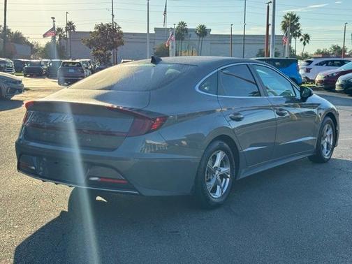 2023 Hyundai SONATA SE