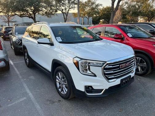 2024 GMC Terrain SLT