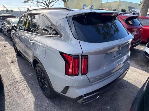 2023 Kia Sorento SX