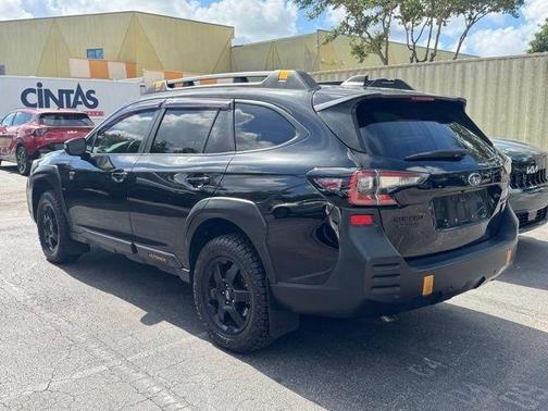 Crystal Black Silica 2023 Subaru Outback Wilderness