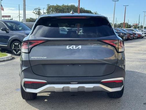 2023 Kia Sportage EX