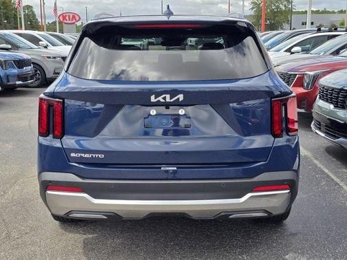 2025 Kia Sorento S