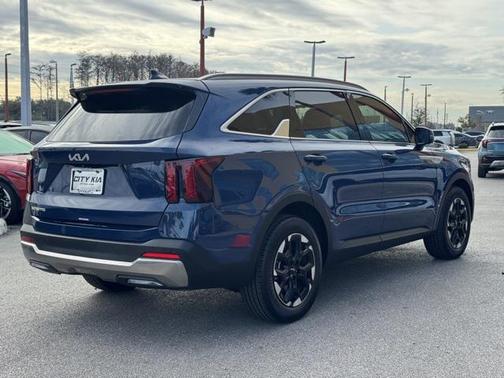 2025 Kia Sorento S