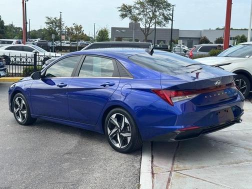 2023 Hyundai ELANTRA HEV Limited